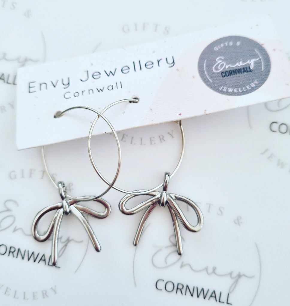 Bow Hoops Silver