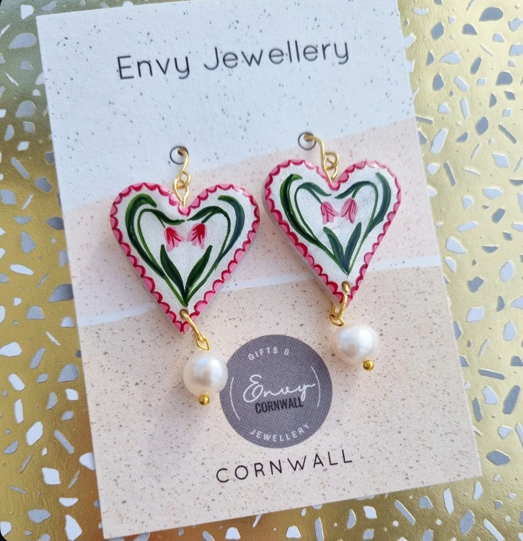 Hand Painted Pearly Hearts With Flowers