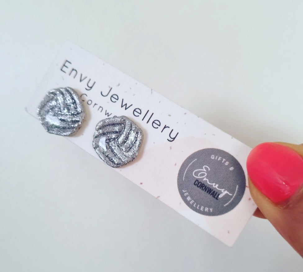 Knot Studs Silver