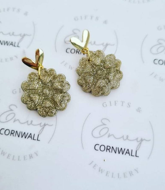 Gold Flower Heart
