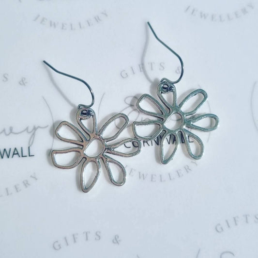 Silver Daisies