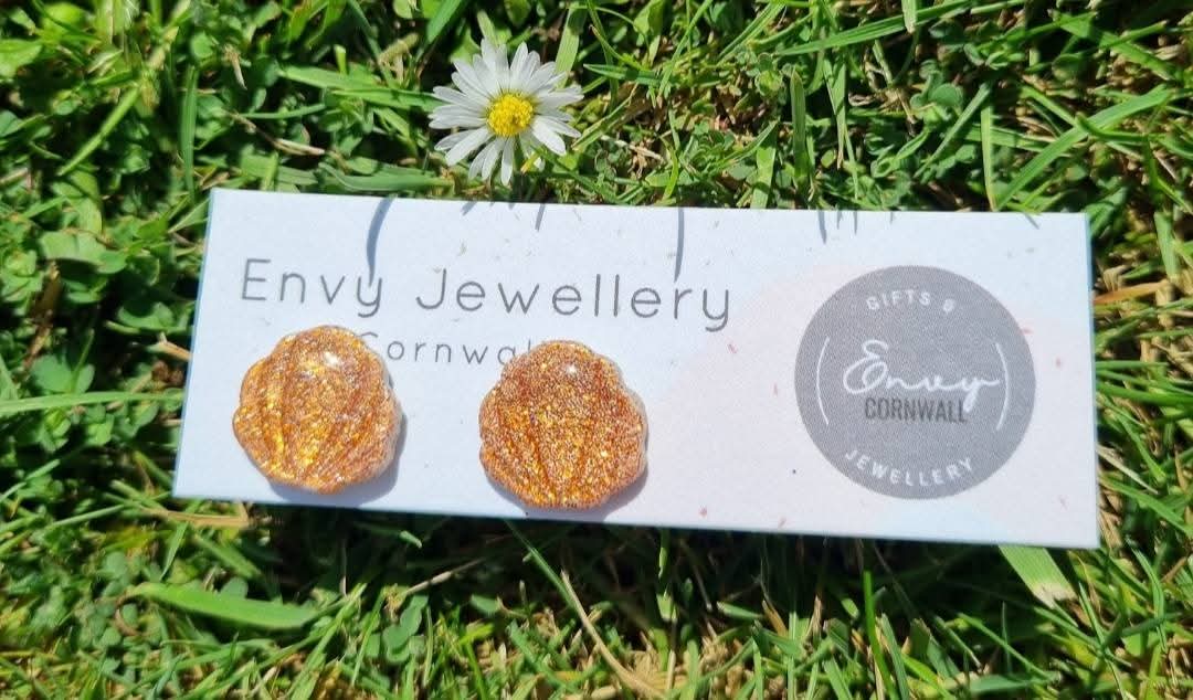 Bronze Shell Studs