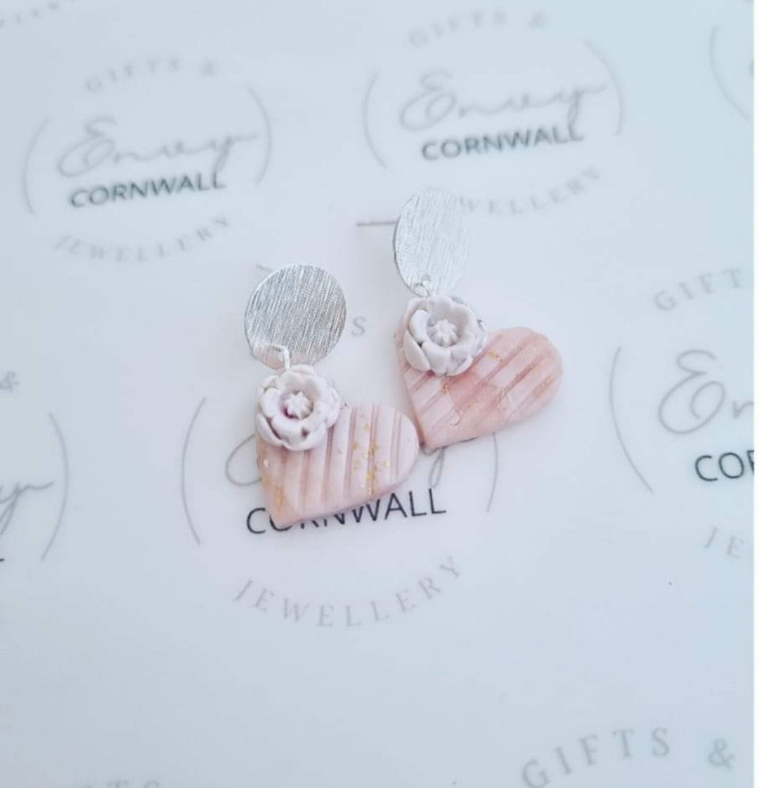 Neutral Striped Hearts & Flowers