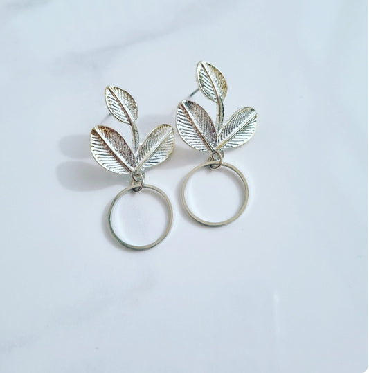 Silver Leaf Circles