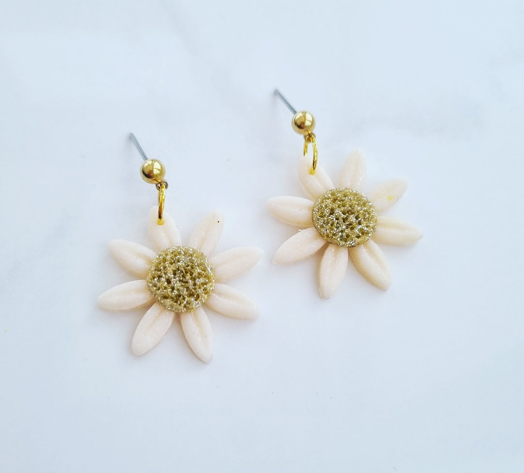 Daisy Sparkle Middle