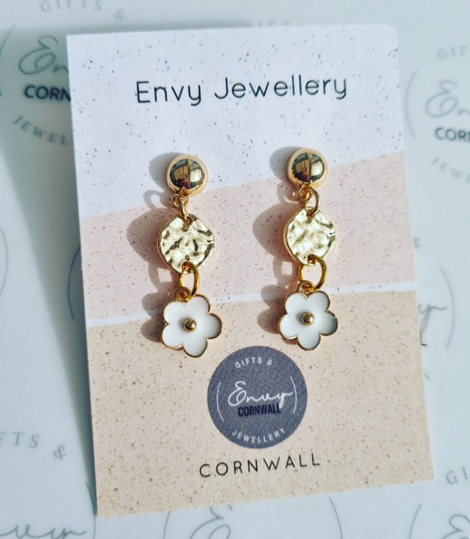 Gold & White Flowers
