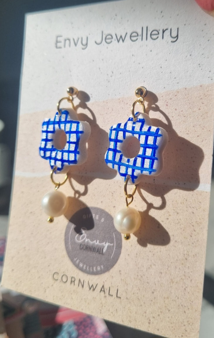 Blue Gingham Flowers