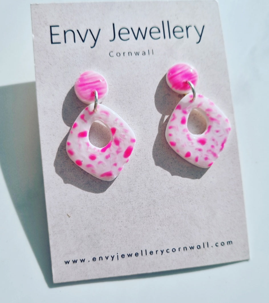 Pink & White Leopard Print