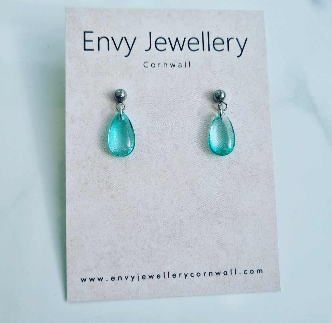 Turquoise Droplets